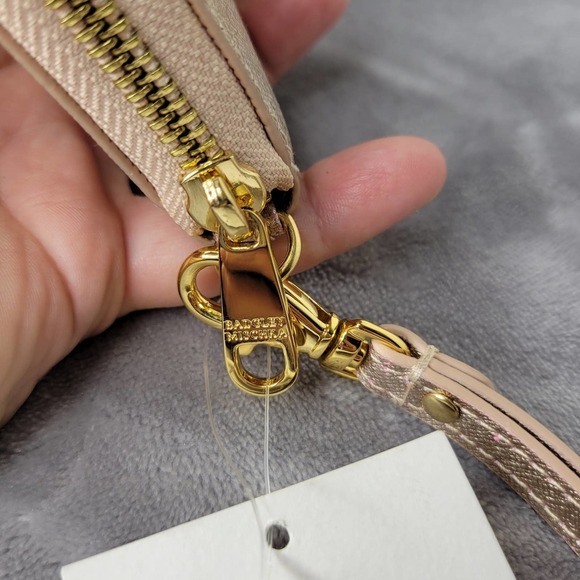 Badgley Mischka Gold Wristlet Wallet NWT‎ - Picture 5 of 7